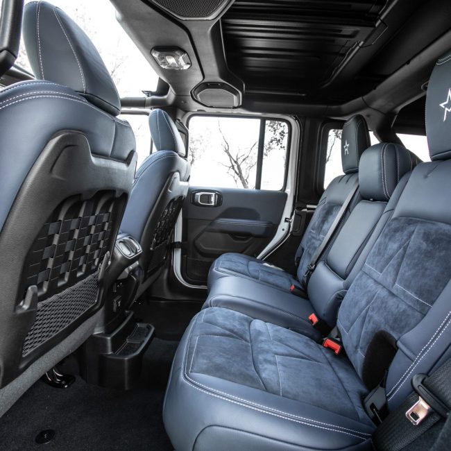interni jeep wrangler militem alcantara