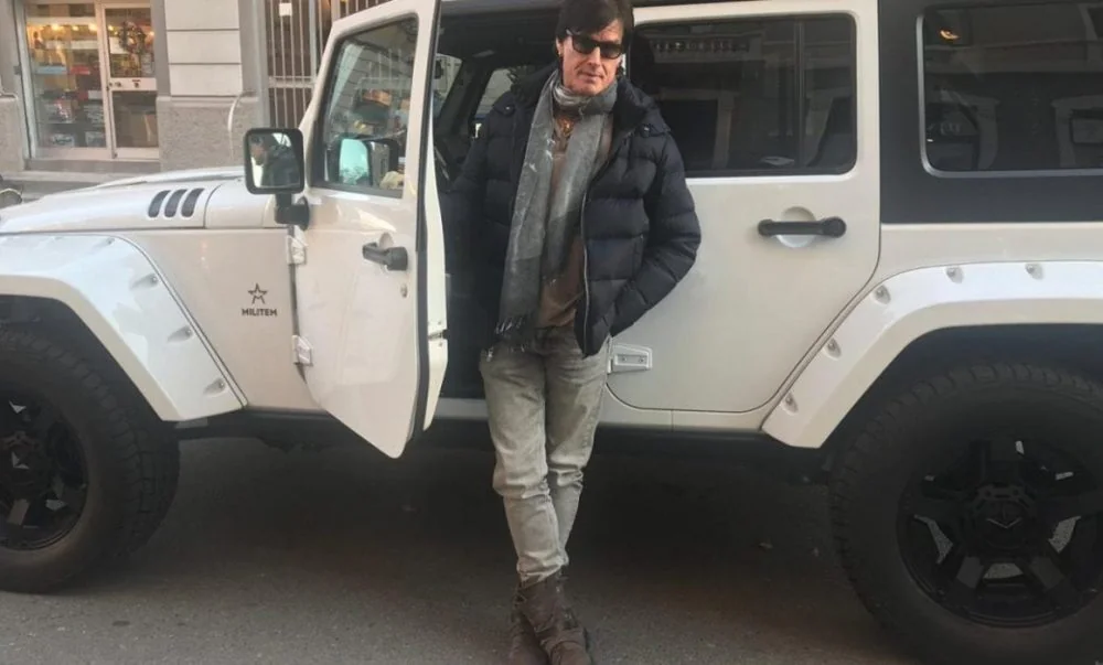 Ronn Moss jeep militem wrangler