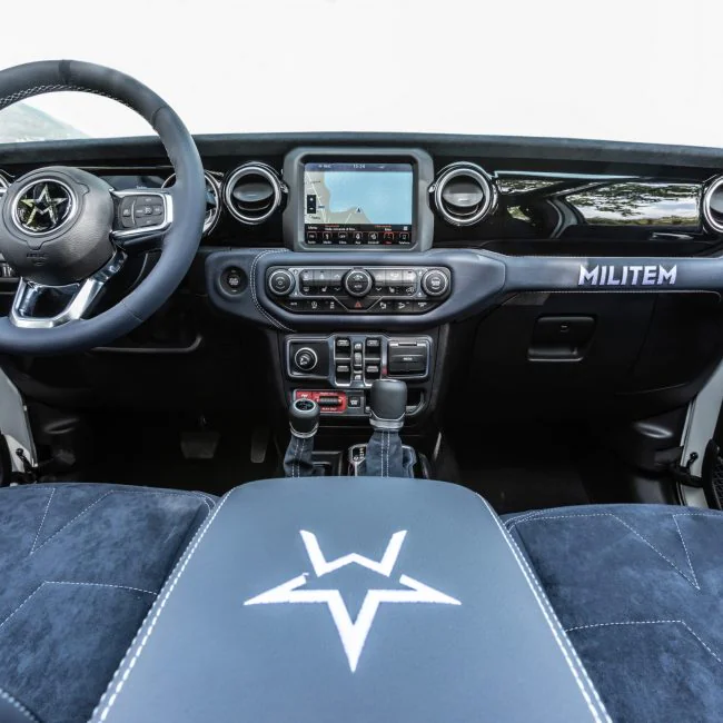 interni jeep wrangler militem alcantara